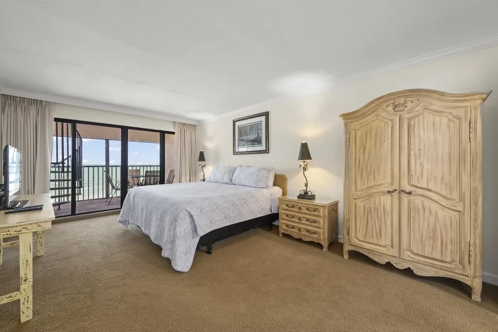 2445 W Gulf Drive Sanibel FL 33957