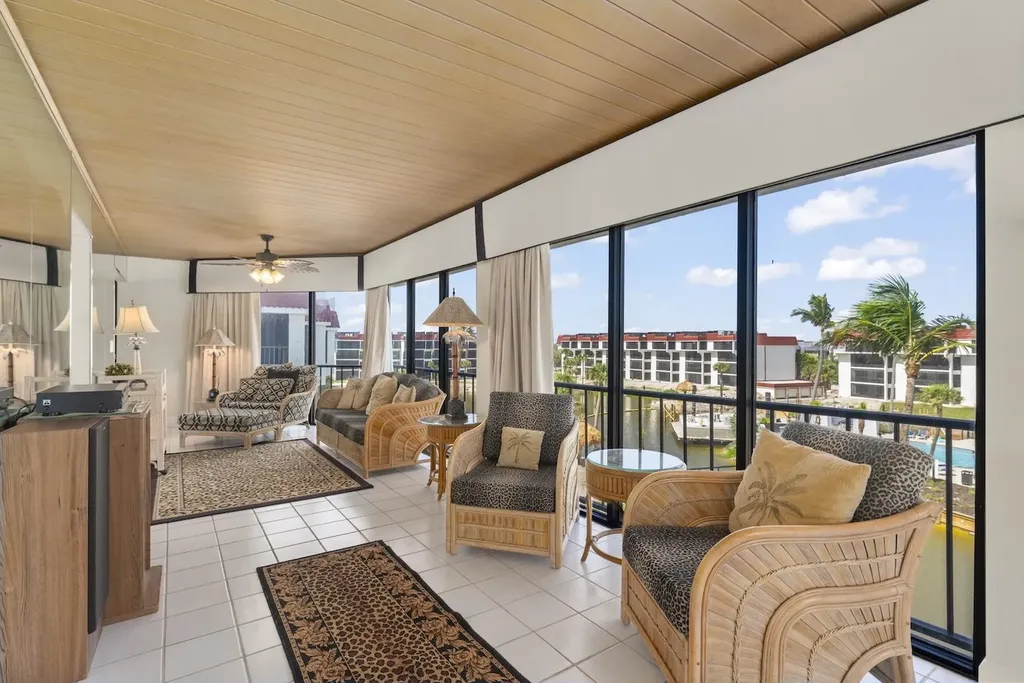 2445 W Gulf Drive Sanibel FL 33957