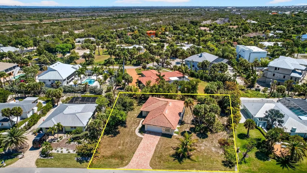 1314 Tahiti Drive Sanibel FL 33957