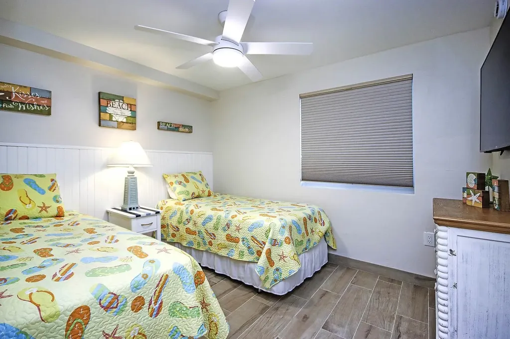 1246 Fulgur Street Sanibel FL 33957