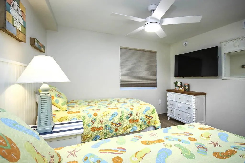 1246 Fulgur Street Sanibel FL 33957