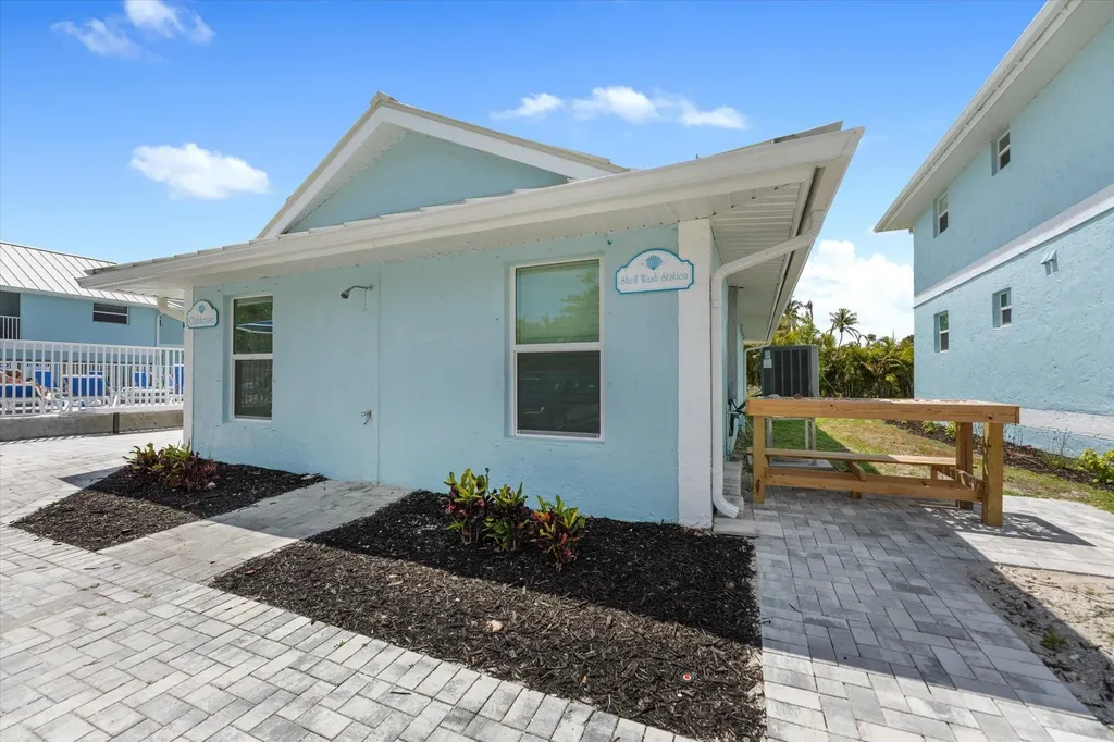 2840 W Gulf Drive Sanibel FL 33957
