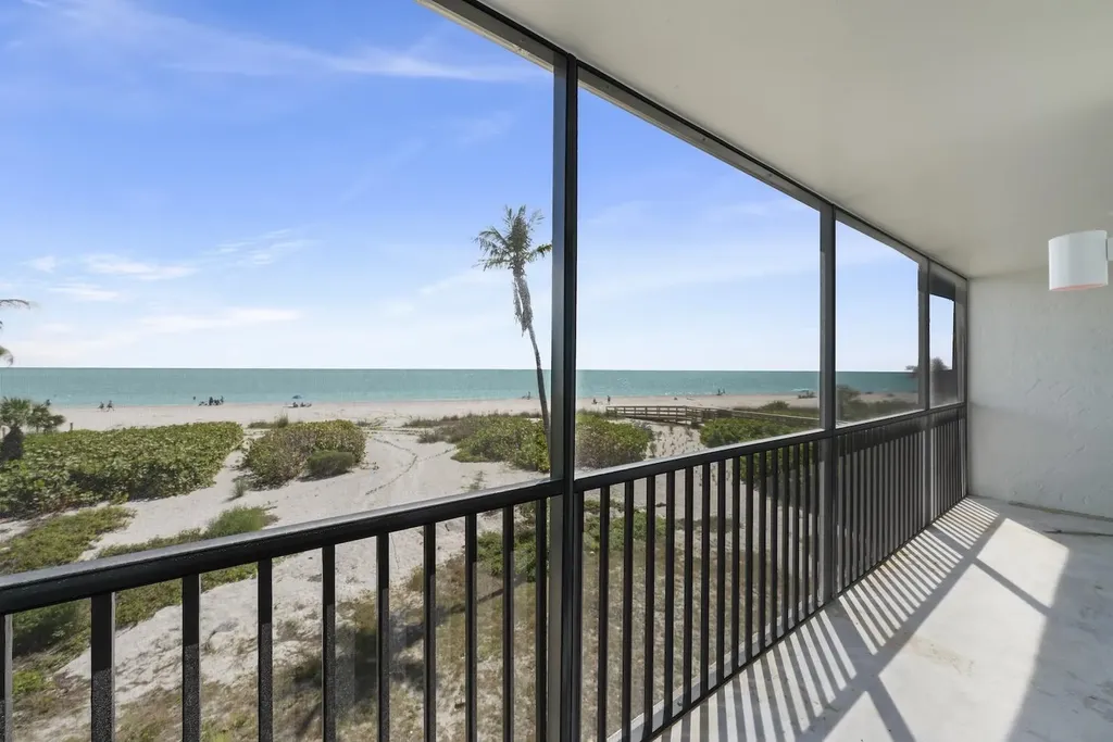 3013 West Gulf Drive Sanibel FL 33957-4207