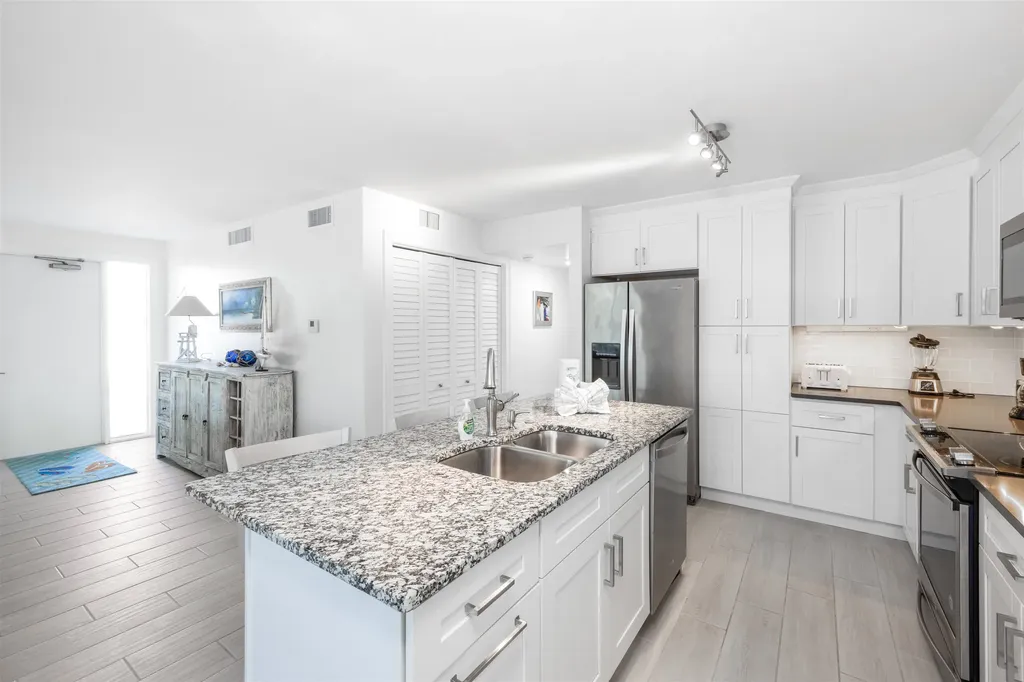 1341 Middle Gulf Drive Sanibel FL 33957