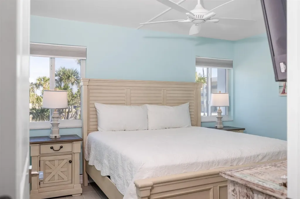1341 Middle Gulf Drive Sanibel FL 33957