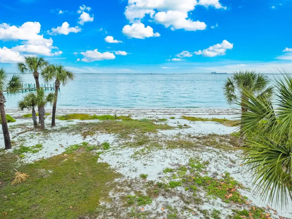 279 Ferry Landing Drive Sanibel FL 33957