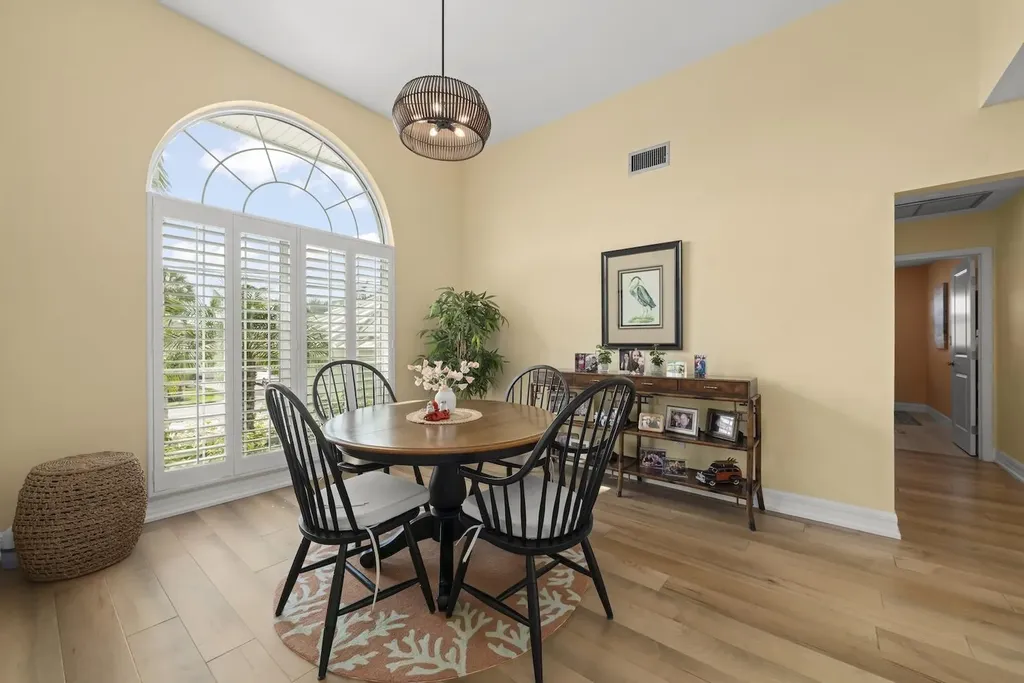 1238 Par View Drive Sanibel FL 33957