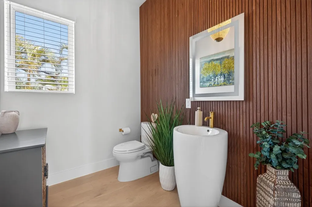 1272 Par View Drive Sanibel FL 33957