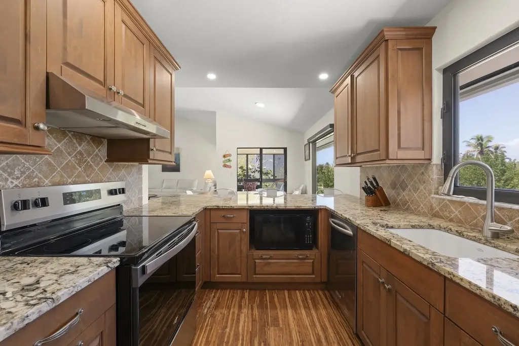 4339 Gulf Pines Drive Sanibel FL 33957-2907