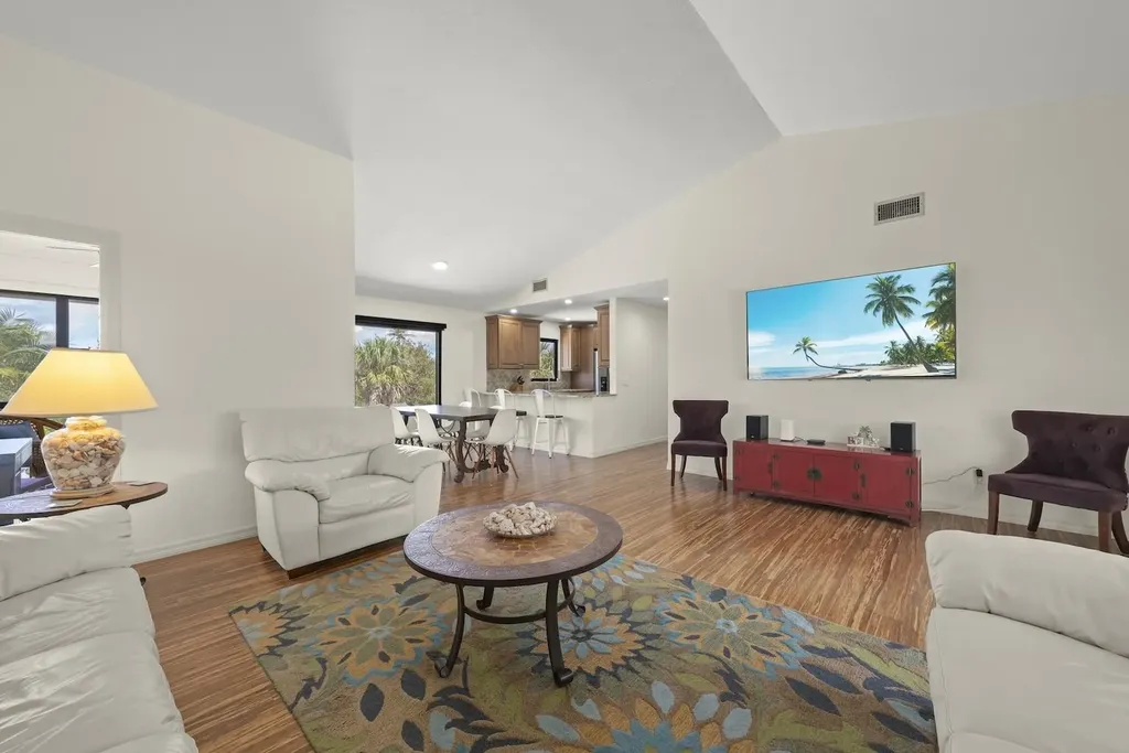 4339 Gulf Pines Drive Sanibel FL 33957-2907