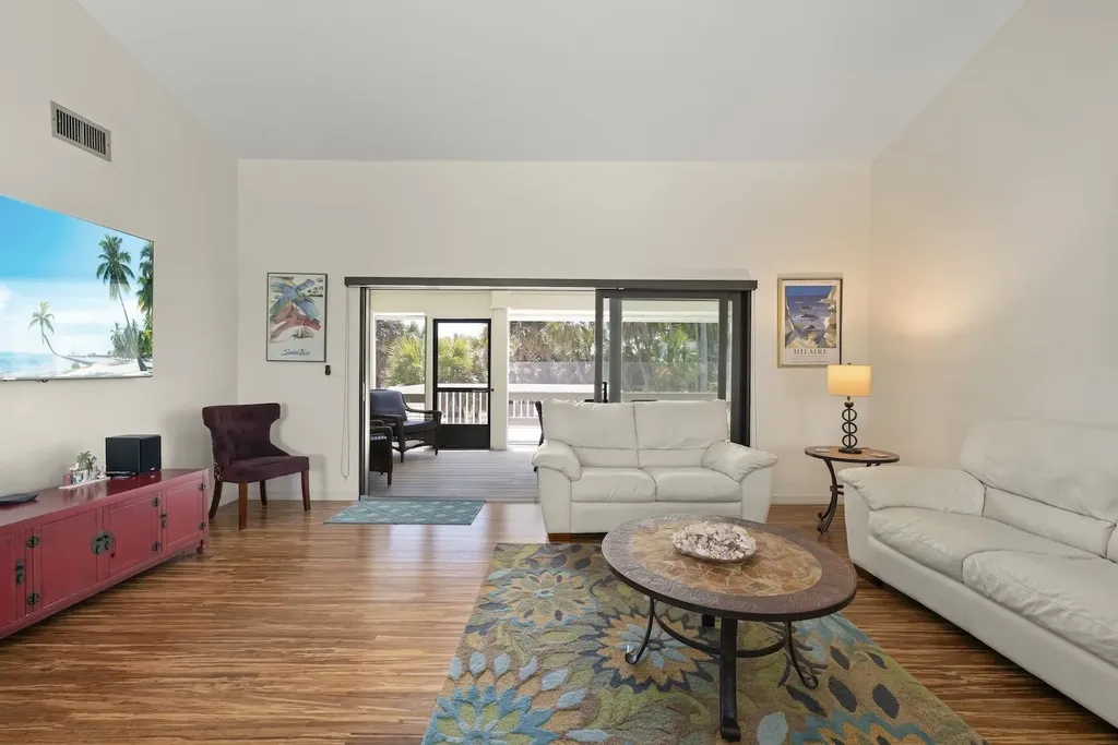 4339 Gulf Pines Drive Sanibel FL 33957-2907