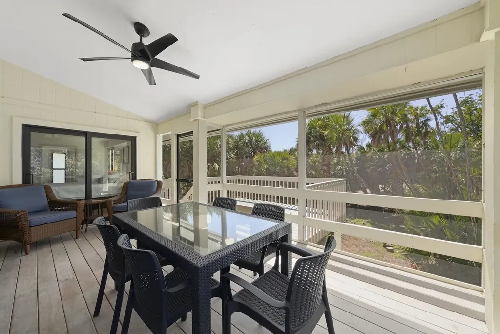 4339 Gulf Pines Drive Sanibel FL 33957-2907