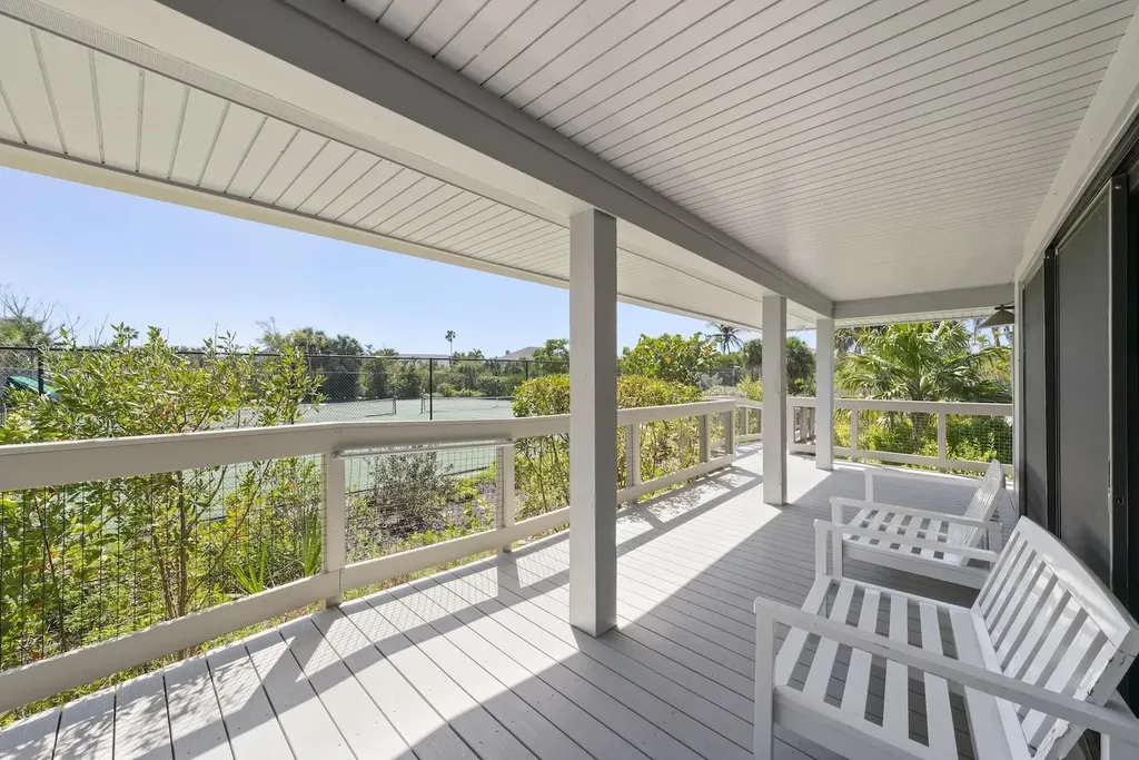 4339 Gulf Pines Drive Sanibel FL 33957-2907