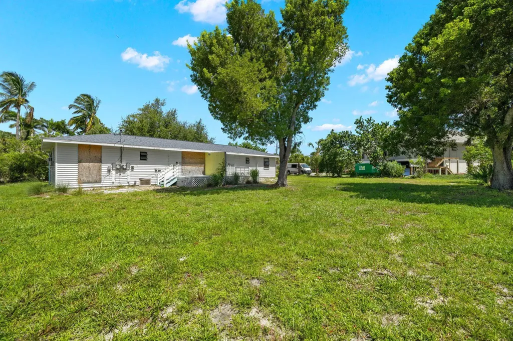 1155 Seagrape Lane Sanibel FL 33957