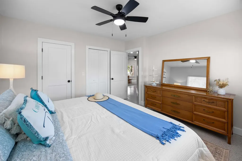 887 Casa Ybel Road Sanibel FL 33957