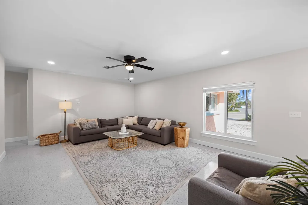 887 Casa Ybel Road Sanibel FL 33957