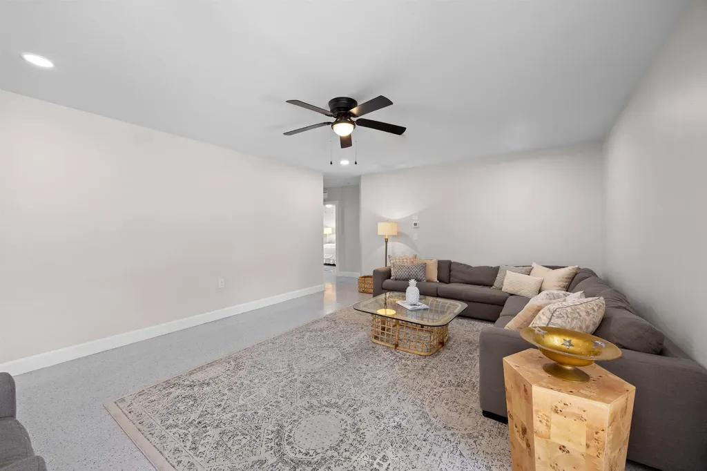 887 Casa Ybel Road Sanibel FL 33957