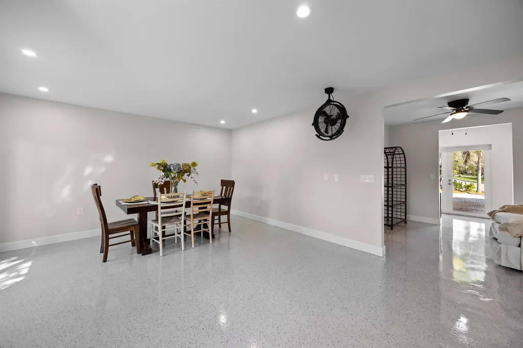 887 Casa Ybel Road Sanibel FL 33957