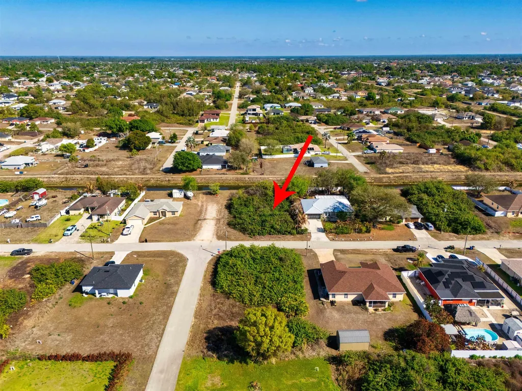 3718 15th Street SW Lehigh Acres FL 33976