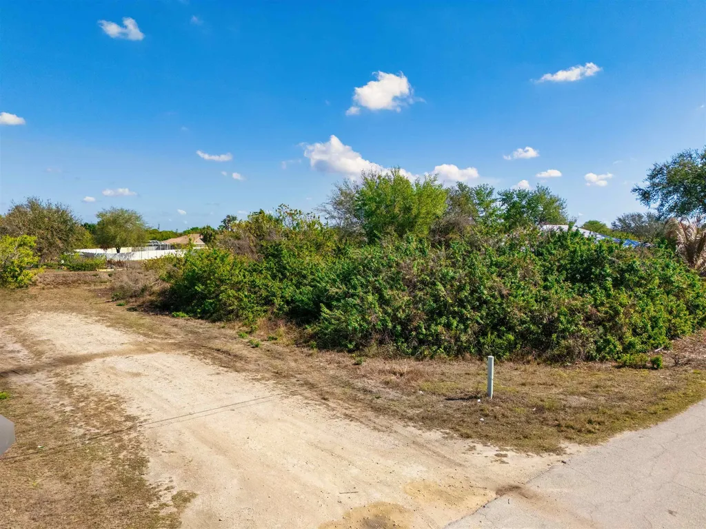 3718 15th Street SW Lehigh Acres FL 33976