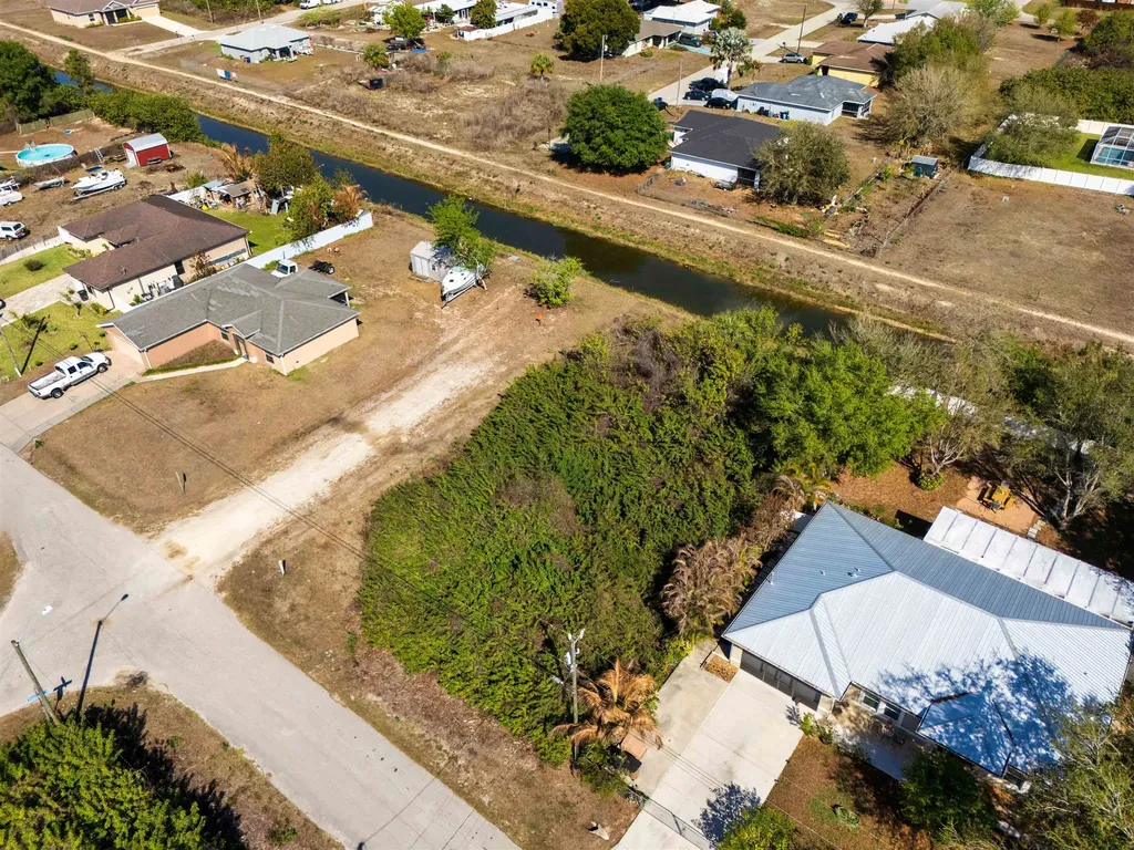 3718 15th Street SW Lehigh Acres FL 33976