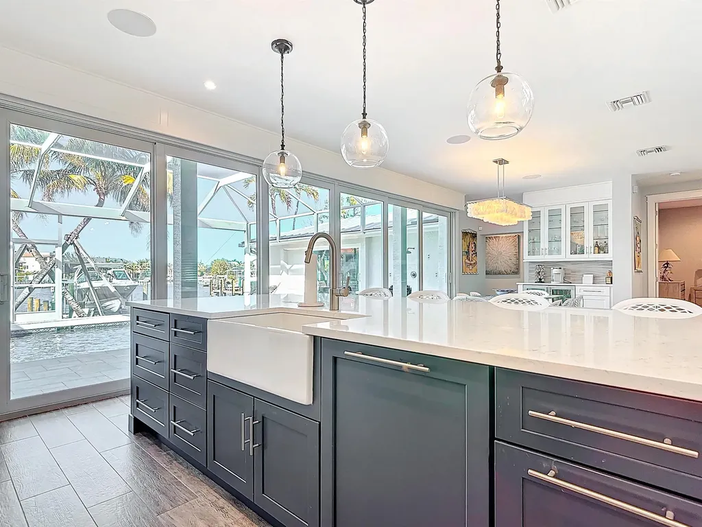 750 Periwinkle Way Sanibel FL 33957