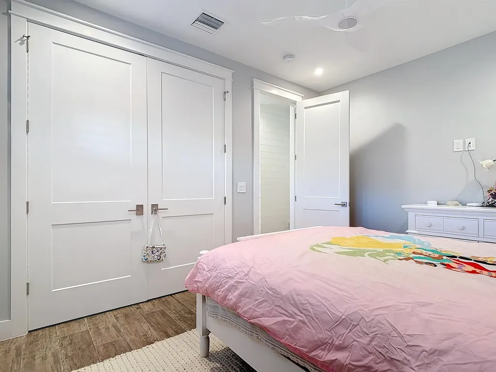 750 Periwinkle Way Sanibel FL 33957