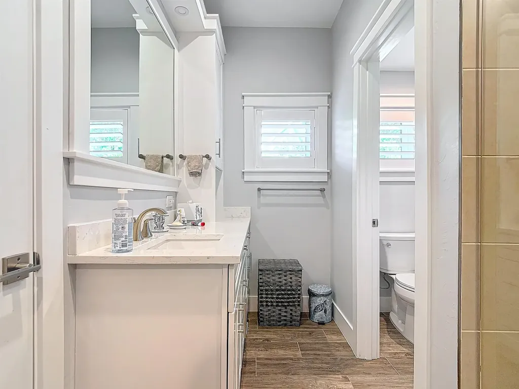 750 Periwinkle Way Sanibel FL 33957