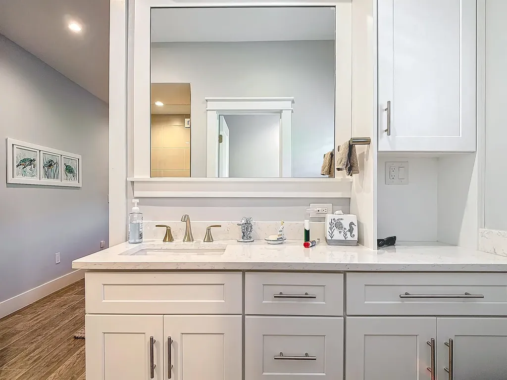 750 Periwinkle Way Sanibel FL 33957