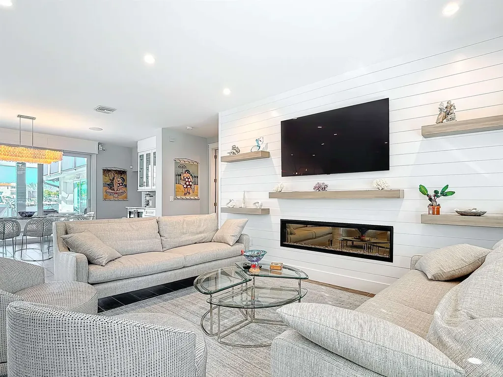 750 Periwinkle Way Sanibel FL 33957