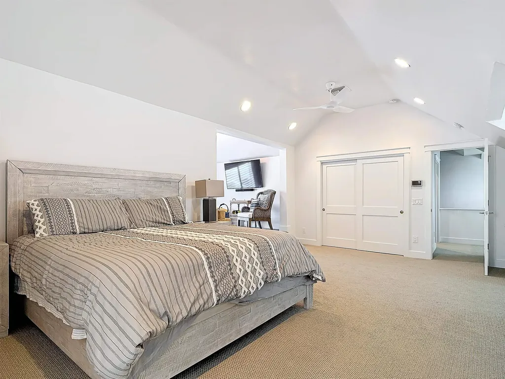 750 Periwinkle Way Sanibel FL 33957