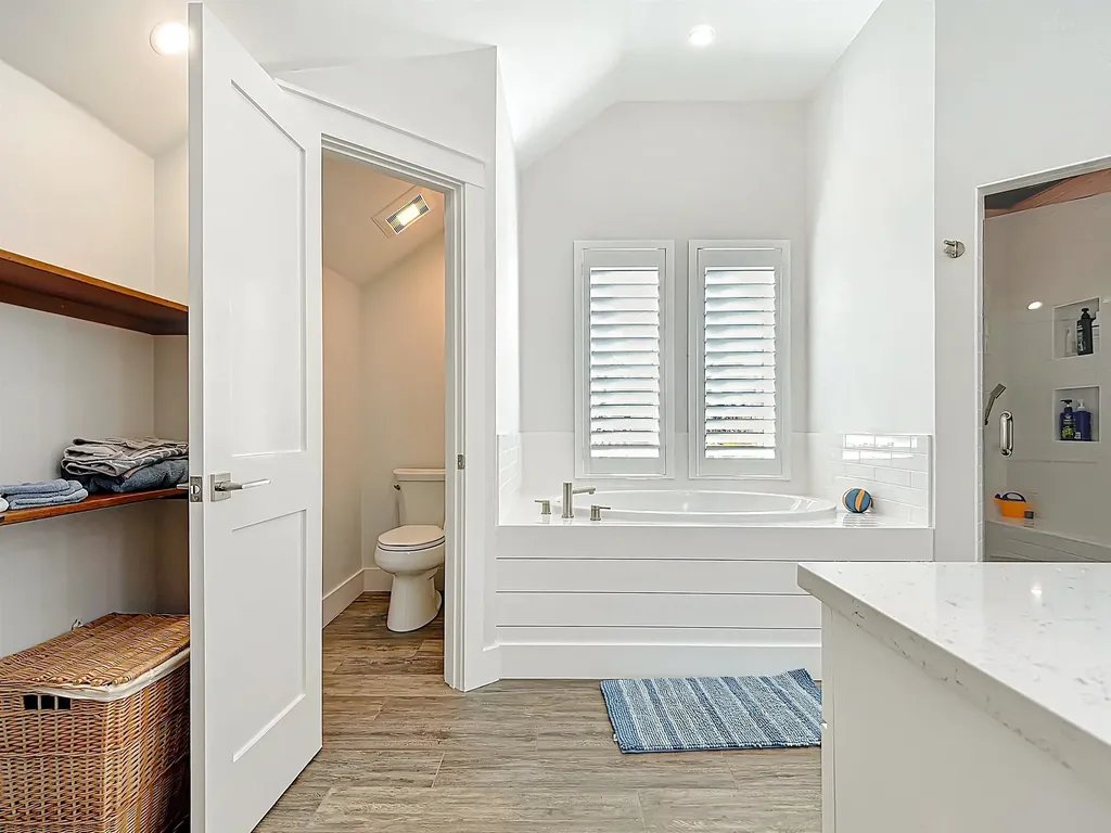 750 Periwinkle Way Sanibel FL 33957