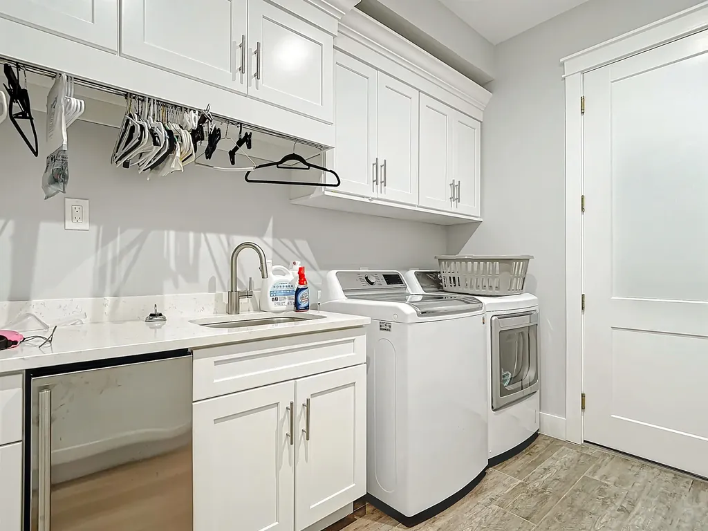750 Periwinkle Way Sanibel FL 33957