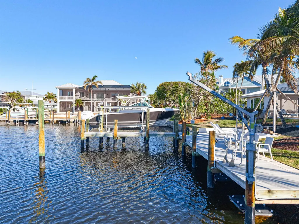 750 Periwinkle Way Sanibel FL 33957