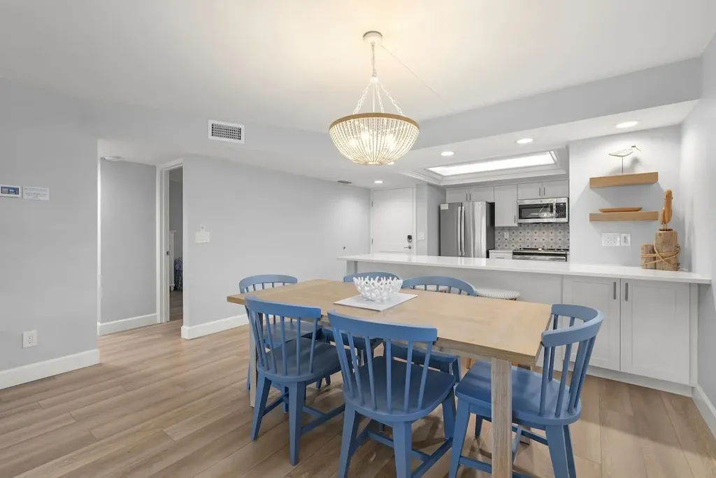1919 Olde Middle Gulf Drive Sanibel FL 33957
