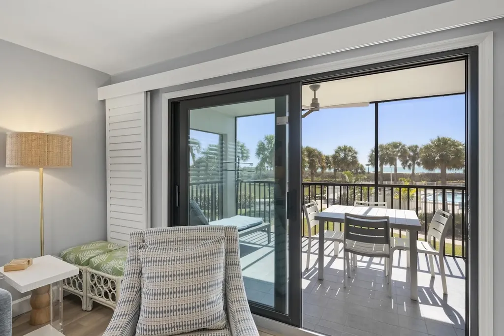 1919 Olde Middle Gulf Drive Sanibel FL 33957