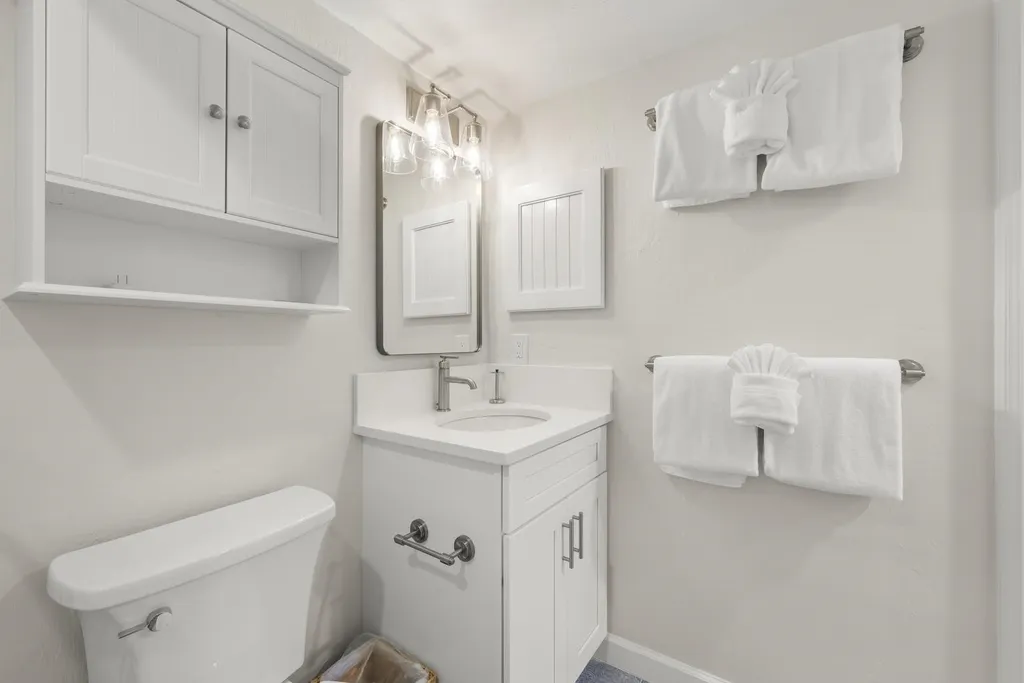 1919 Olde Middle Gulf Drive Sanibel FL 33957