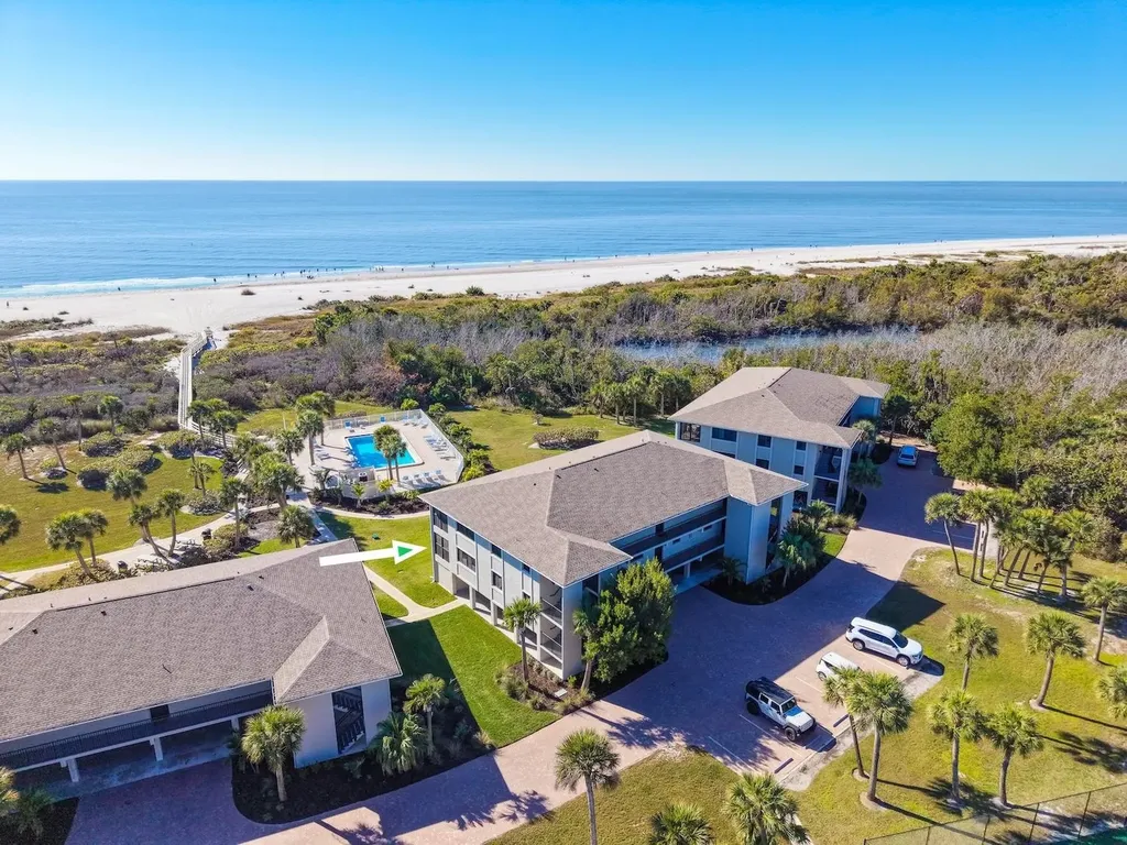 1919 Olde Middle Gulf Drive Sanibel FL 33957