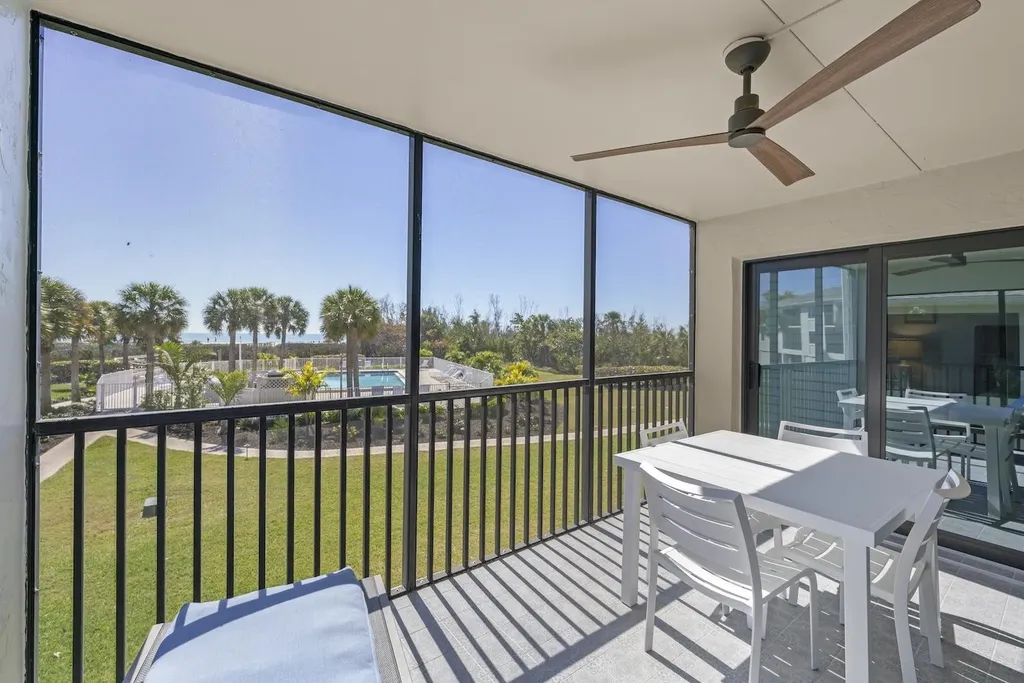 1919 Olde Middle Gulf Drive Sanibel FL 33957