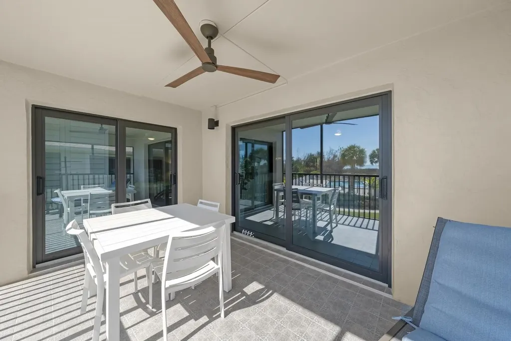 1919 Olde Middle Gulf Drive Sanibel FL 33957