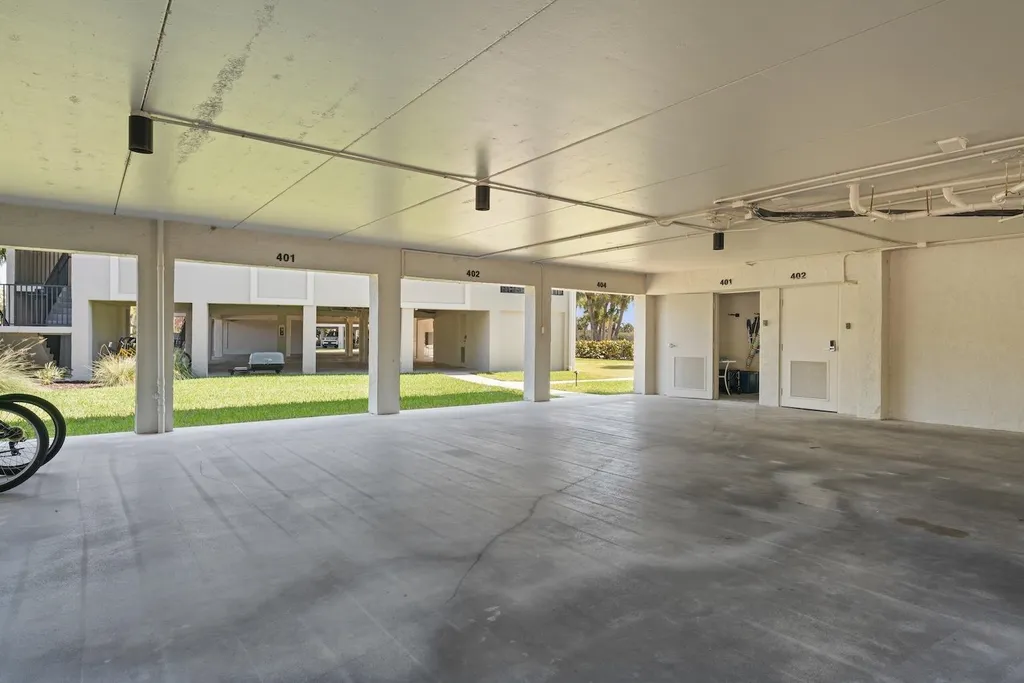 1919 Olde Middle Gulf Drive Sanibel FL 33957