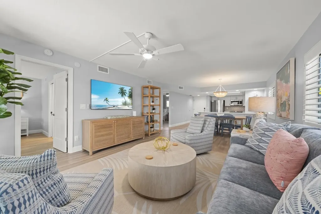 1919 Olde Middle Gulf Drive Sanibel FL 33957