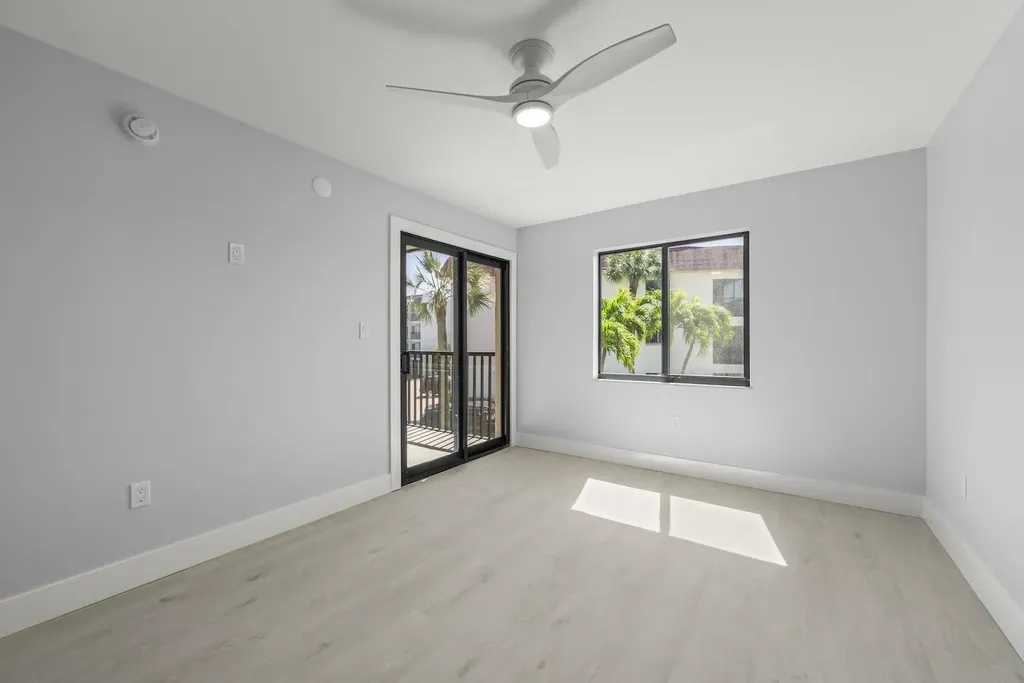 671 E Gulf Drive Sanibel FL 33957