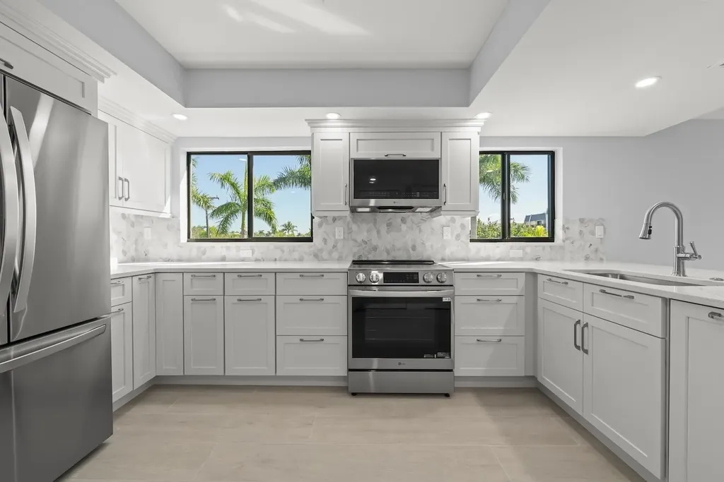 671 E Gulf Drive Sanibel FL 33957