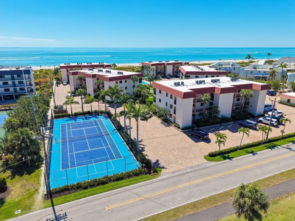 671 E Gulf Drive Sanibel FL 33957