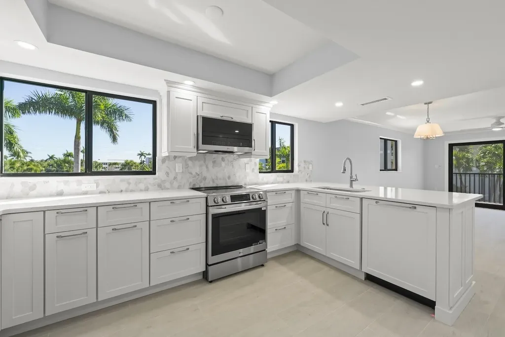671 E Gulf Drive Sanibel FL 33957