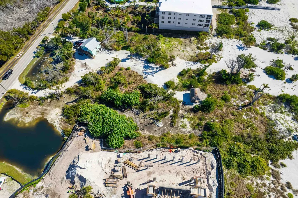 2605 W Gulf Drive Sanibel FL 33957-0000