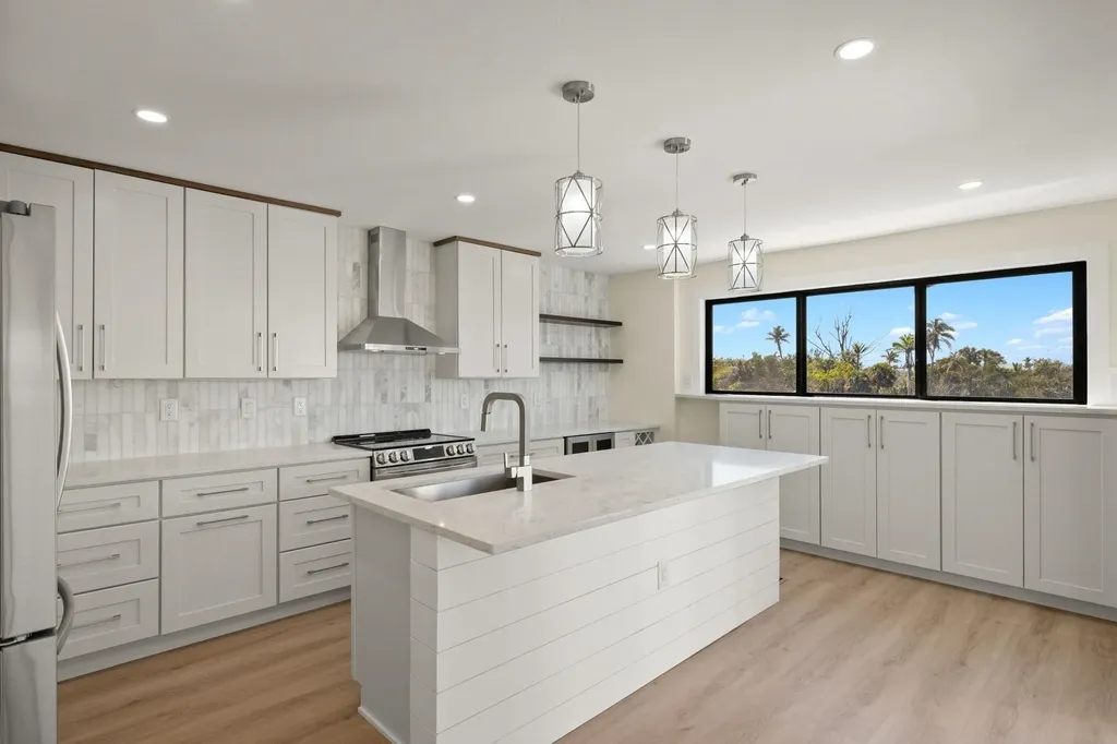 3702 Coquina Drive Sanibel FL 33957