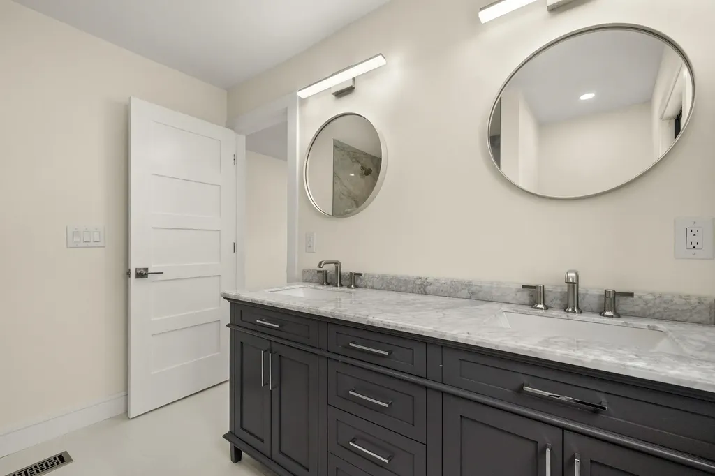 3702 Coquina Drive Sanibel FL 33957