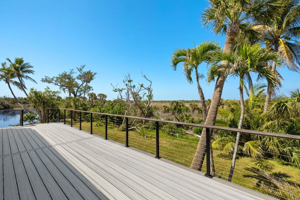 3702 Coquina Drive Sanibel FL 33957